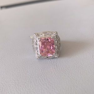 Gorgeous ring